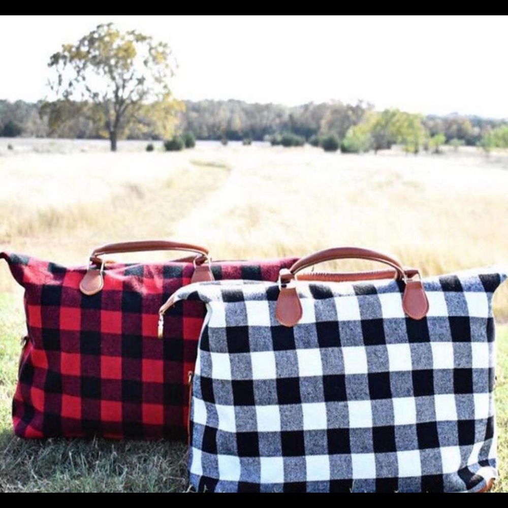 Only 2 left (1 black, 1 red) buffalo plaid tote